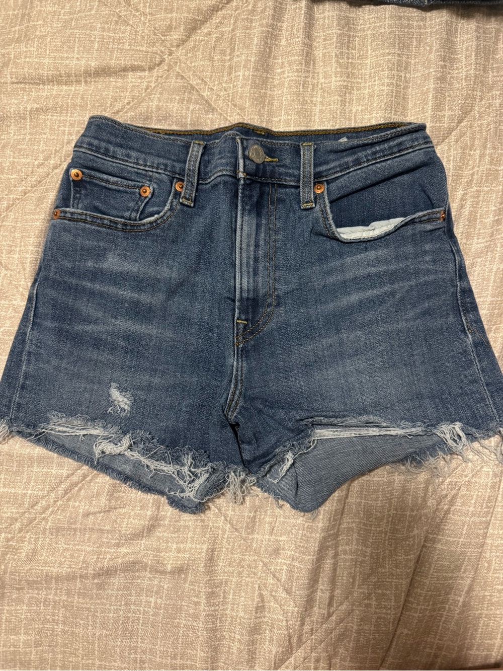 Levi’s High Rise Denim Shorts W27